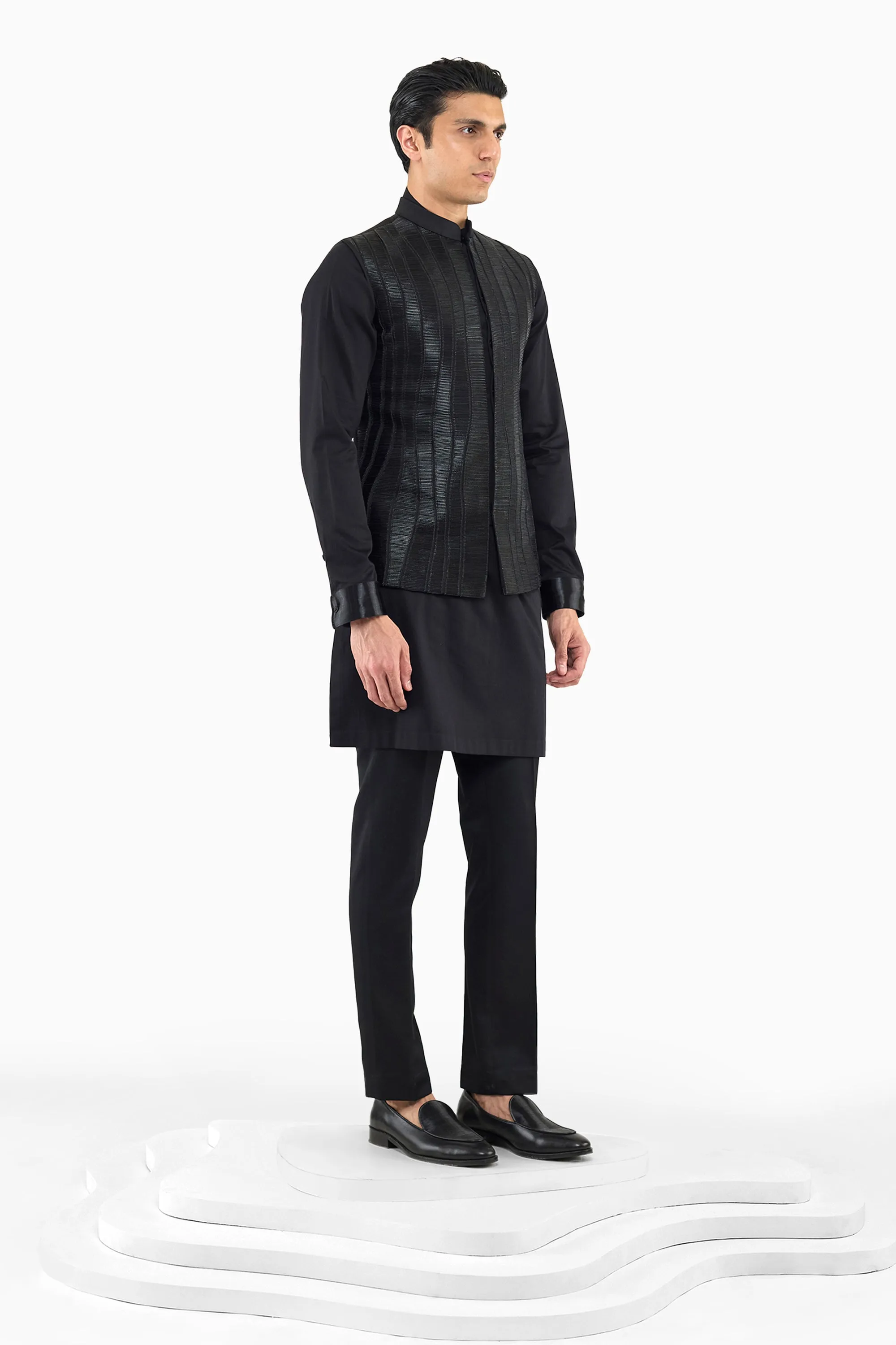 BLACK CORRUGATED NEHRU JACKET