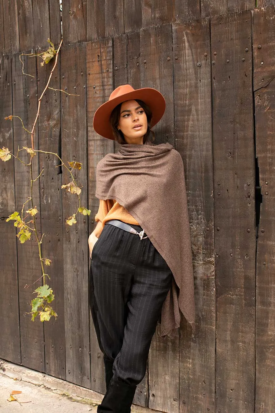 KNIT CASHMERE SHAWL BROWN