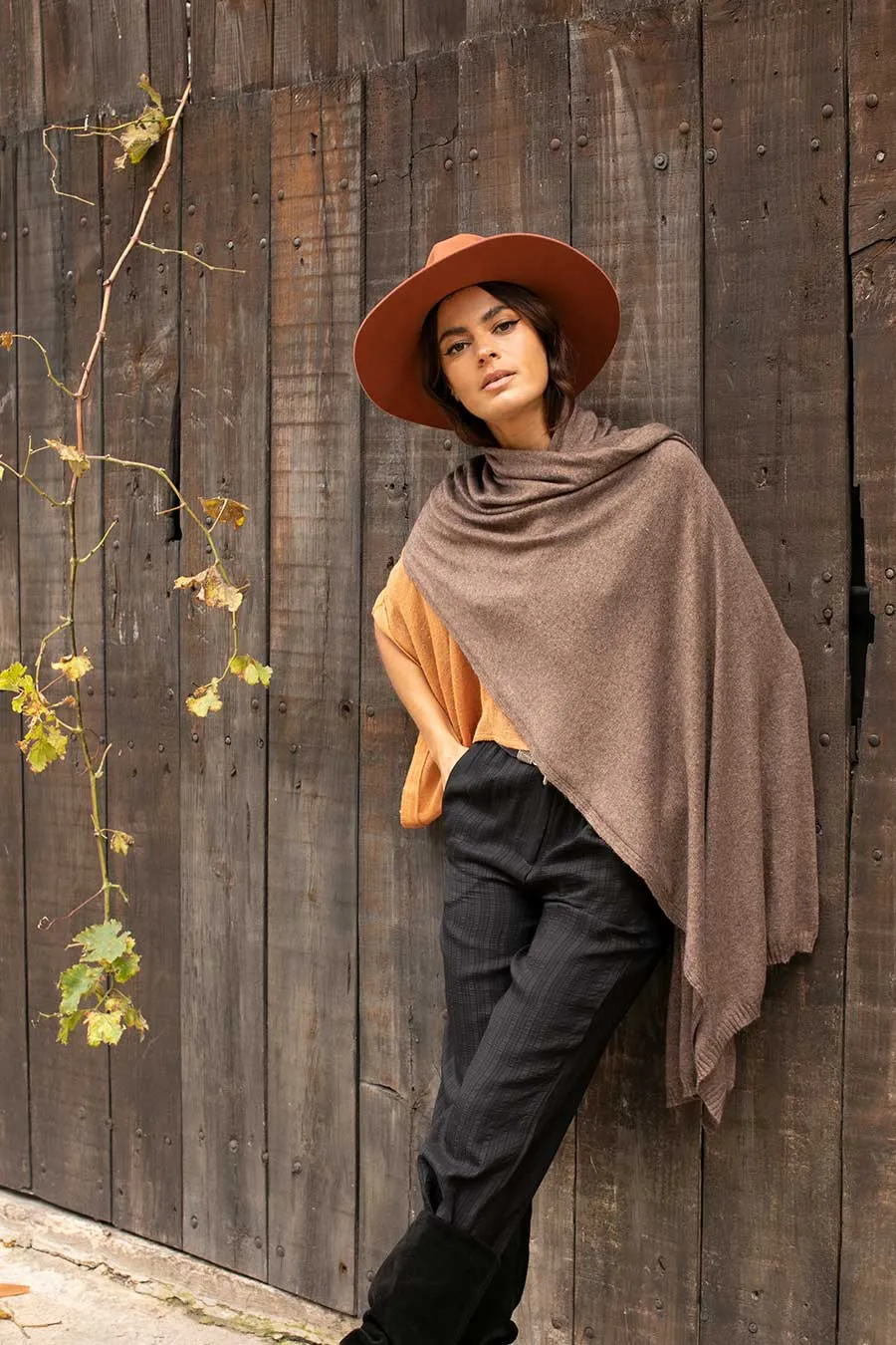 KNIT CASHMERE SHAWL BROWN