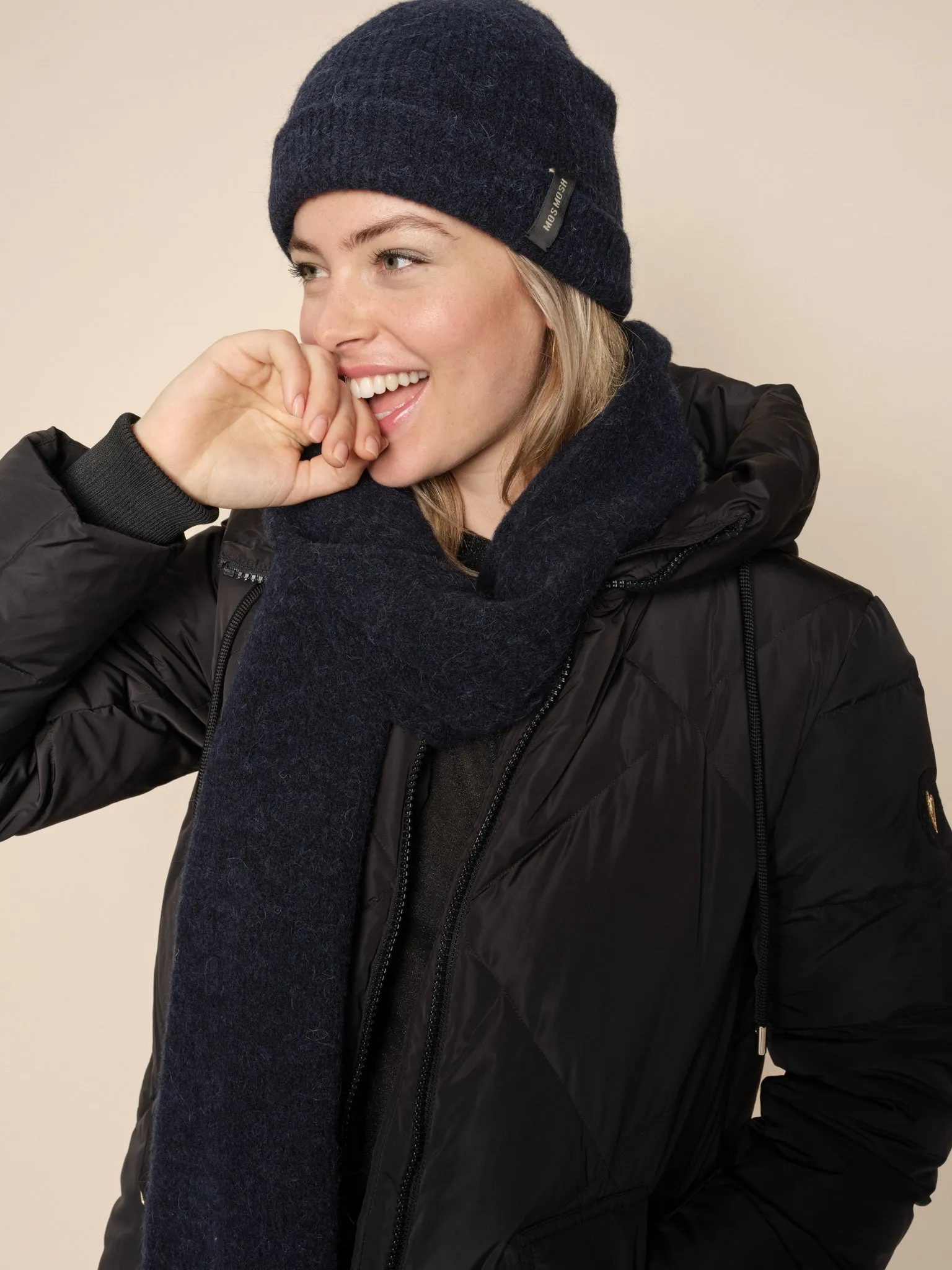 MMThora Knit Scarf