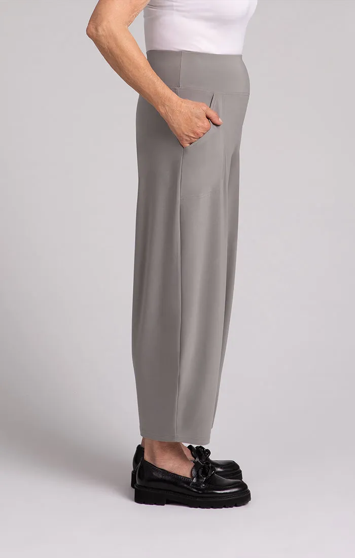 Narrow Lantern Pants