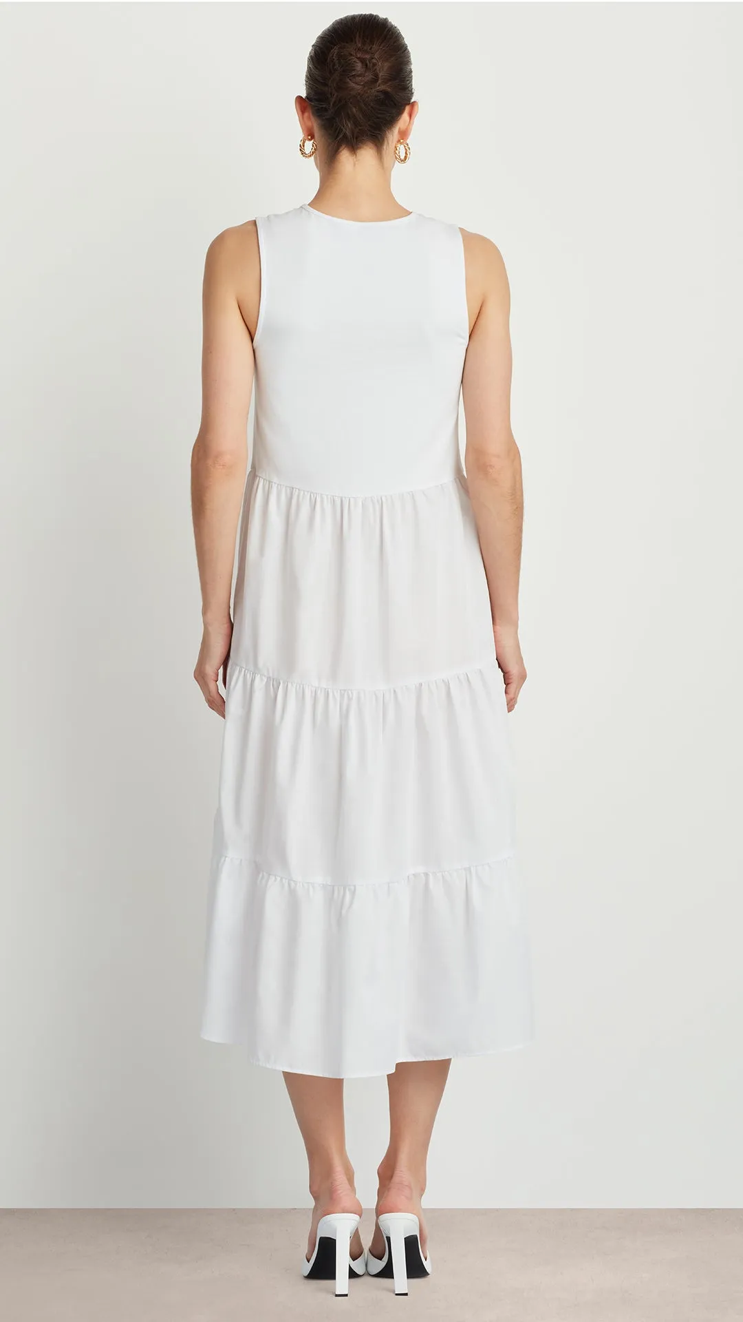 SLEEVELESS DRESS WITH TIERED SKIRT