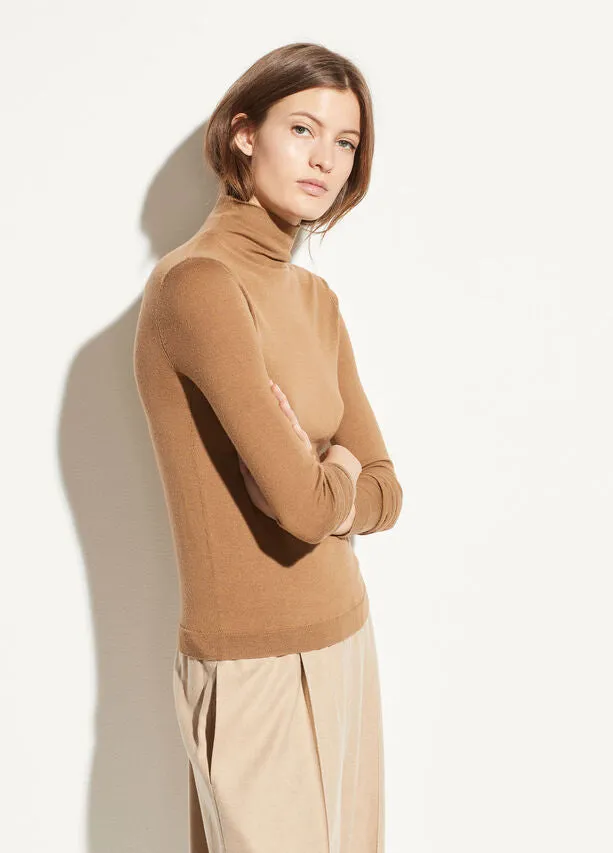 VINCE - Shrunken Turtleneck in Honeysuckle