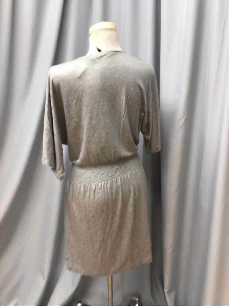 WHITE HOUSE BLACK MARKET SIZE SMALL Ladies DRESS