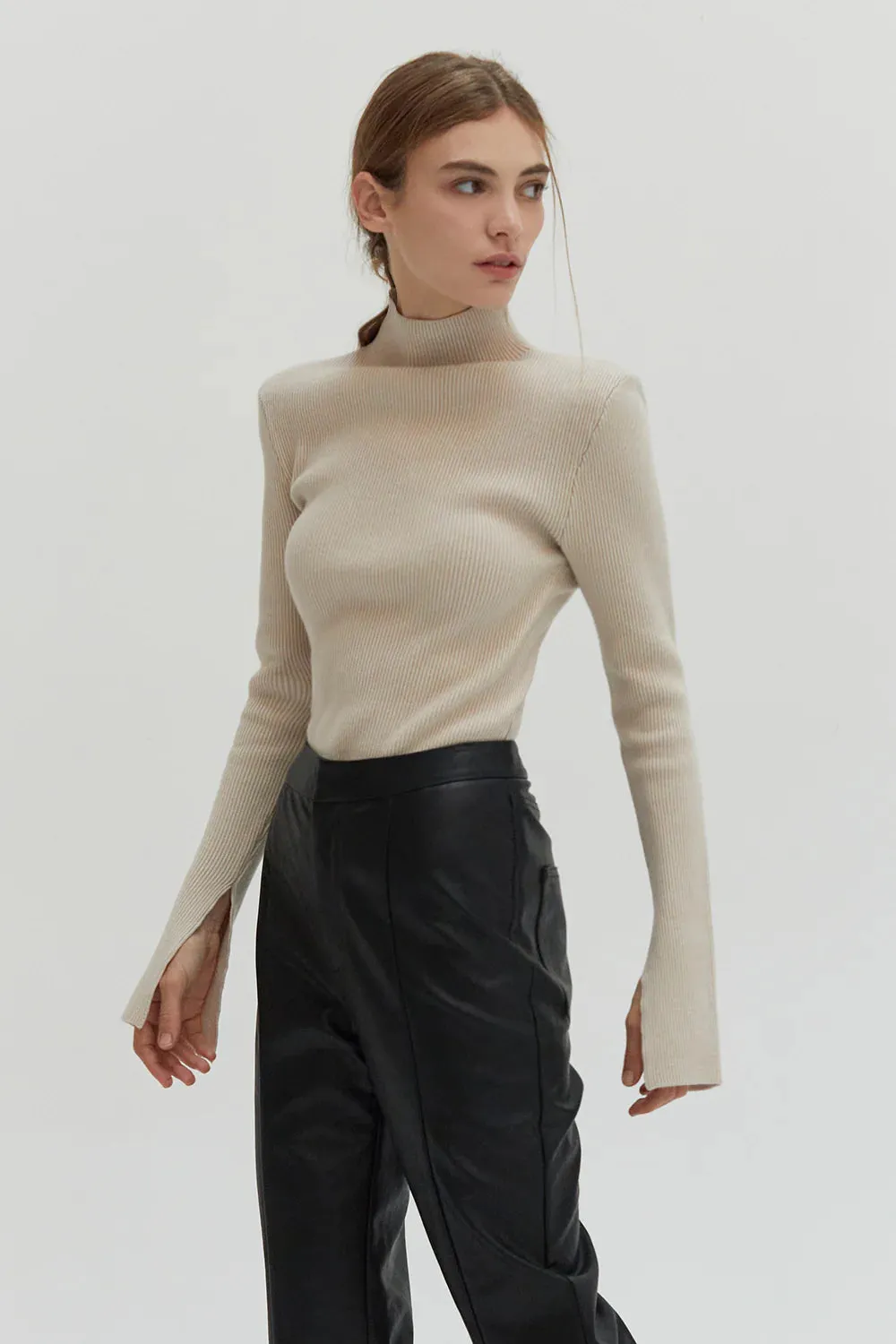 WRIST DETAIL TURTLENECK